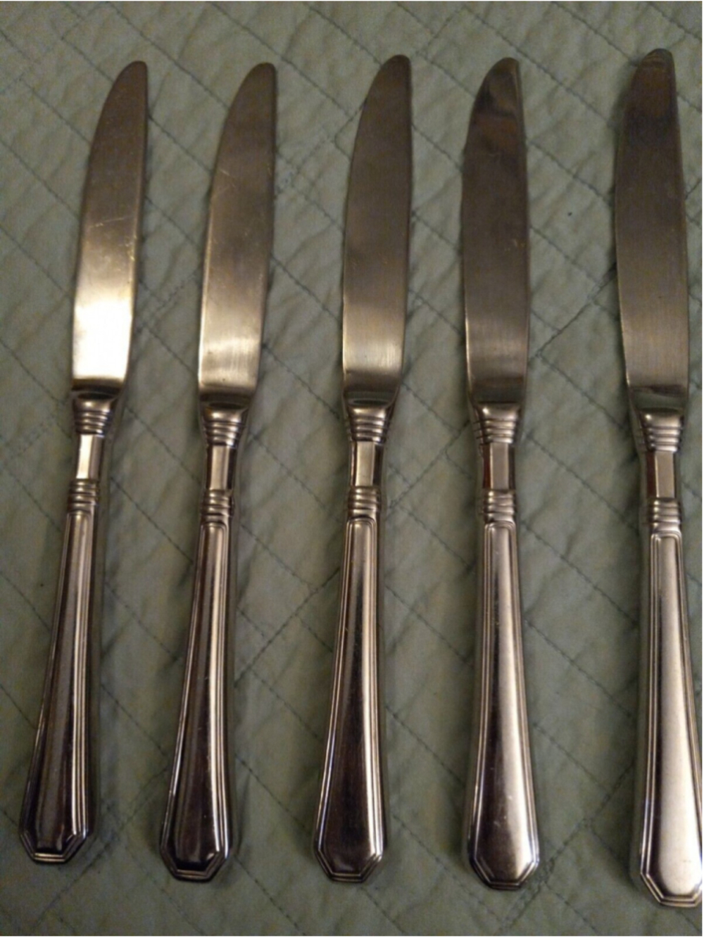 Lot of 5 Pfaltzgraff 18/8 Providence Korea Flatware Pieces Knives Lot